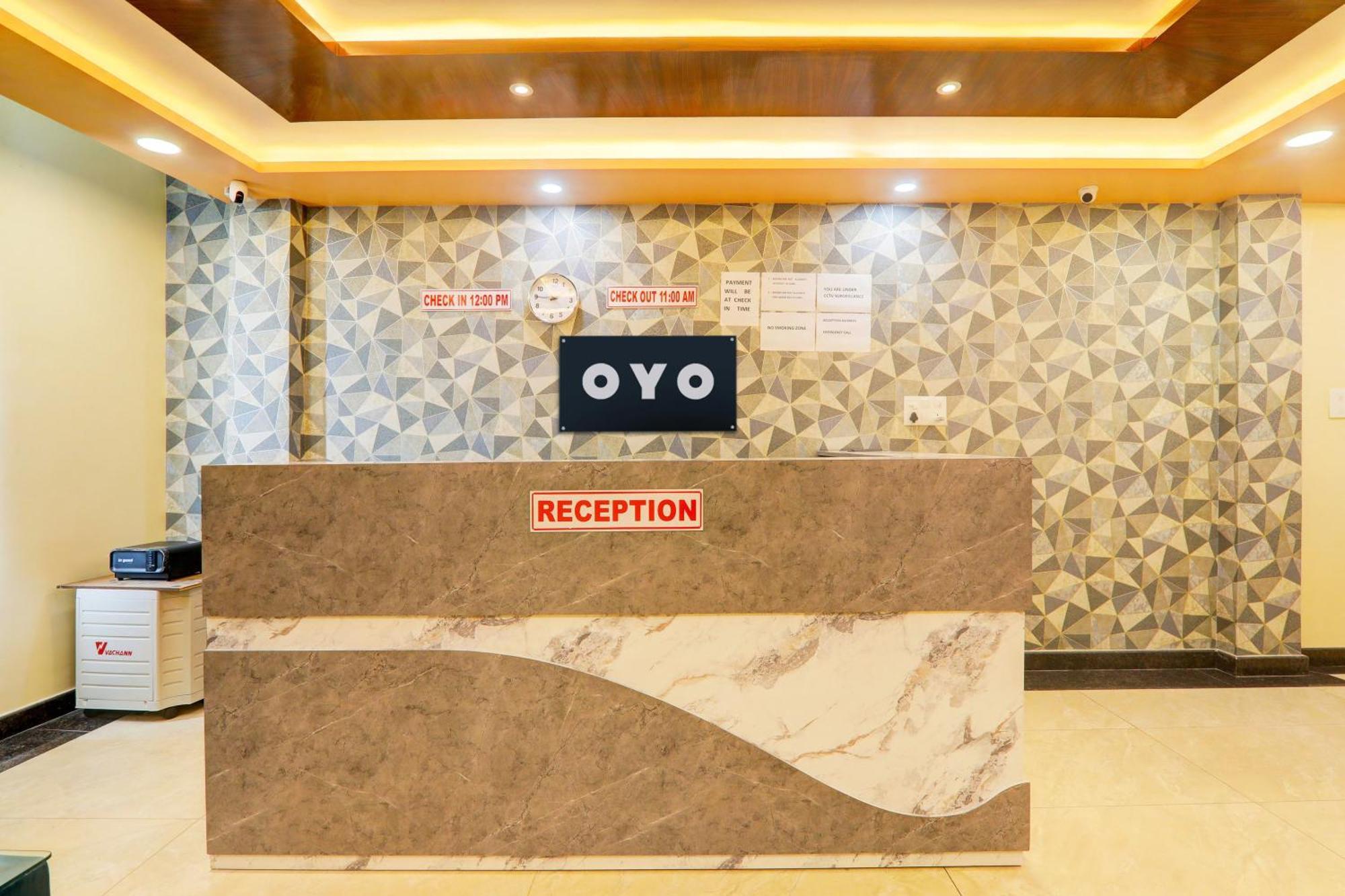Super Hotel O Raas Plaza Канпур Экстерьер фото